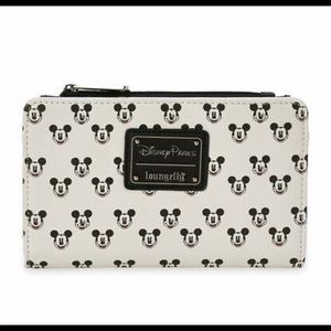 NWT Loungfyl Mickey Mouse wallet